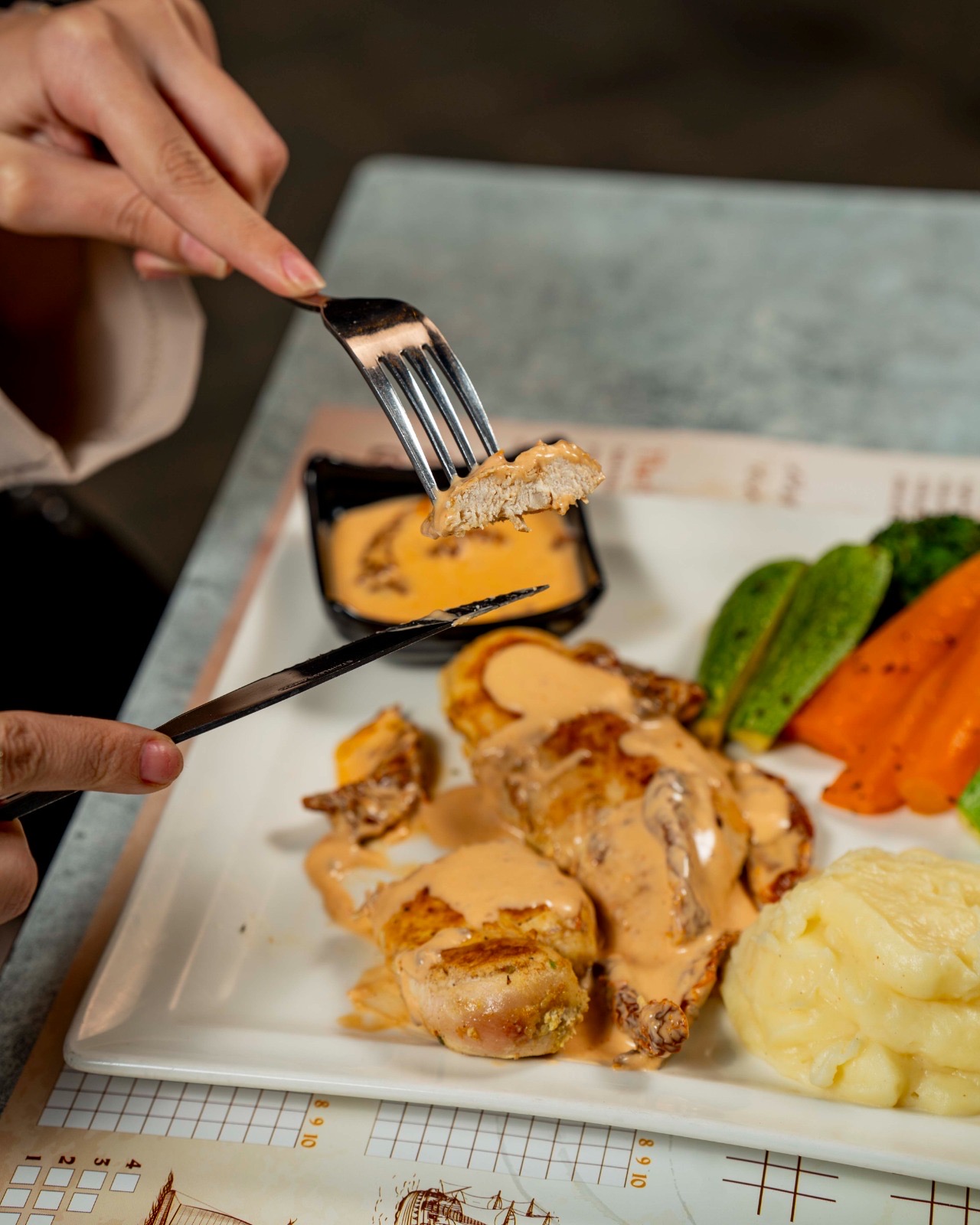 GRILLED CHICKEN WITH SUNDRIED TOMATO